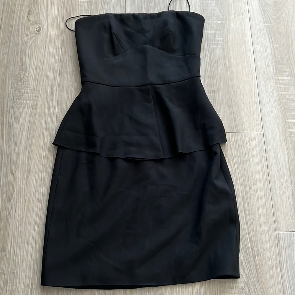NWT Elizabeth and James strapless dress